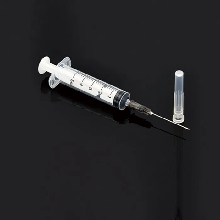 Ống tiêm vô trùng y tế